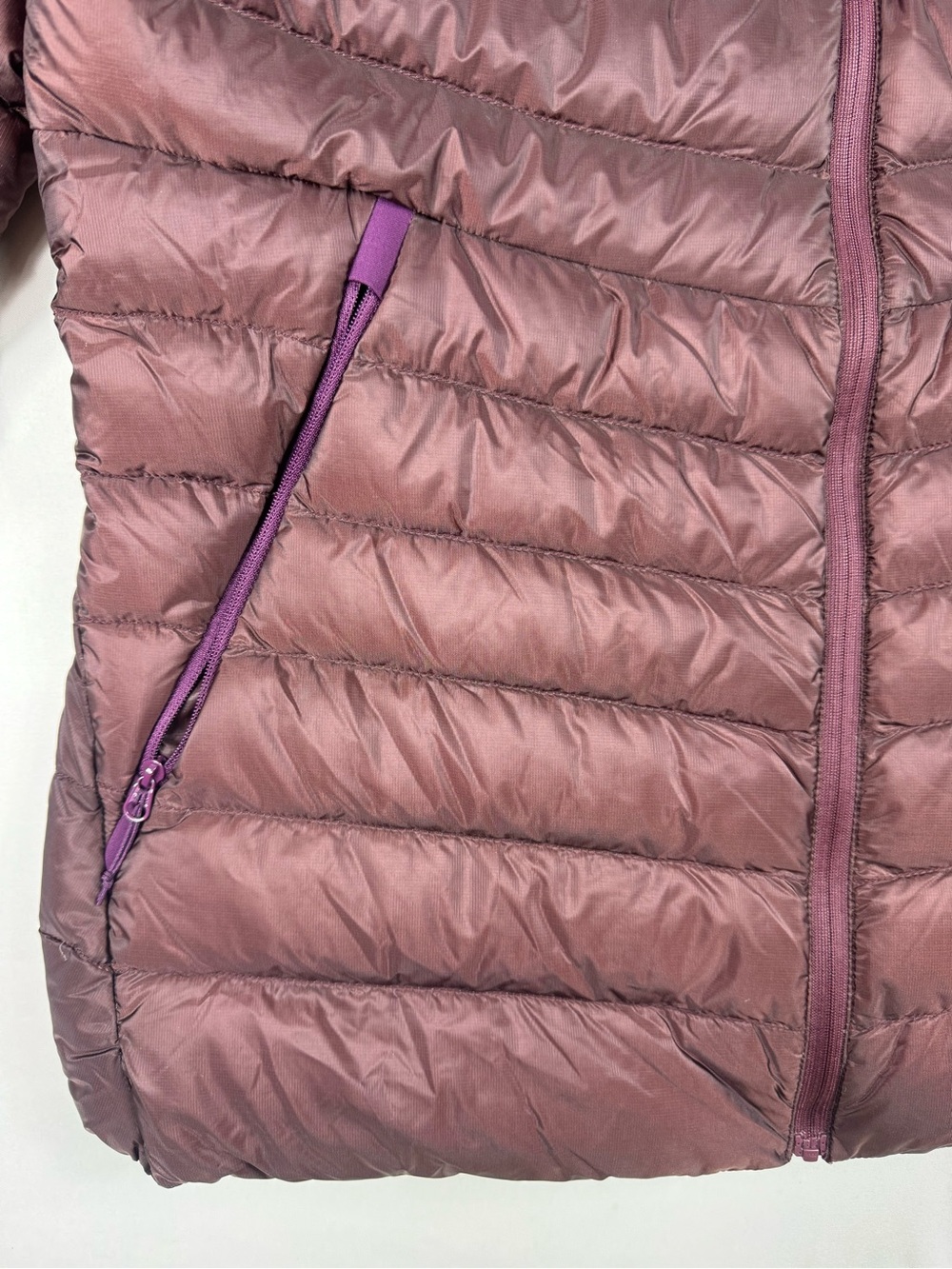 Arc’teryx Cerium LT Hoody Women’s Large NWT Goose Down Puffer Jacket Plum - Picture 5 of 8